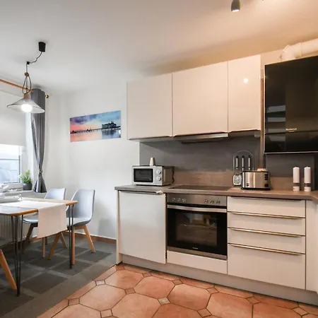 Apartment Mit Seeblick Und Balkon *
